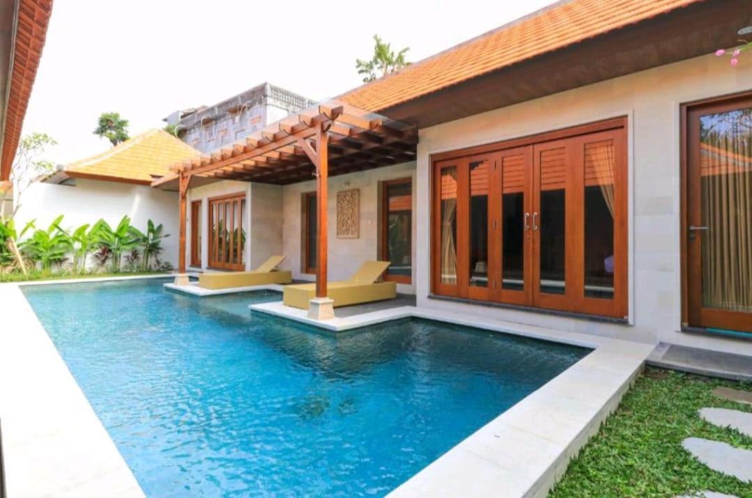 Legian Three Brothers Bungalows & Villas מראה חיצוני תמונה