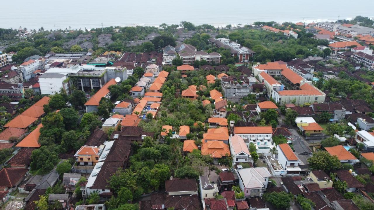 Legian Three Brothers Bungalows & Villas מראה חיצוני תמונה