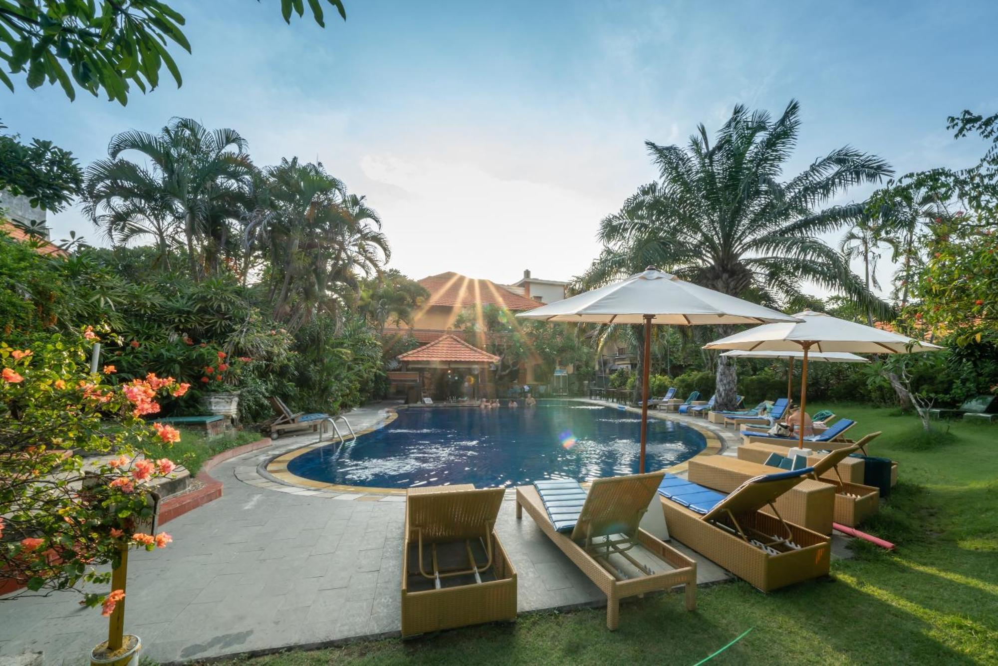 Legian Three Brothers Bungalows & Villas מראה חיצוני תמונה