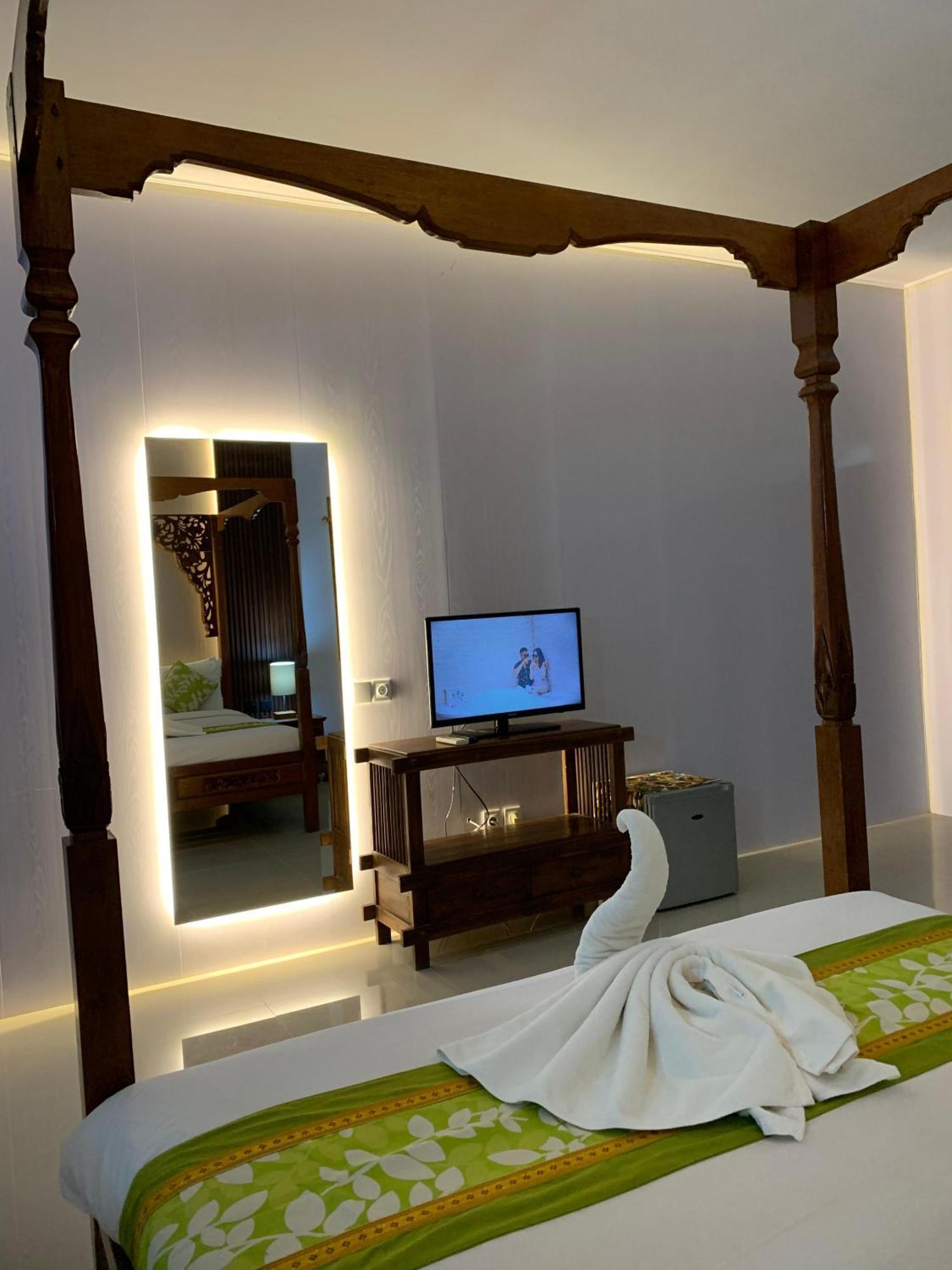 Legian Three Brothers Bungalows & Villas מראה חיצוני תמונה